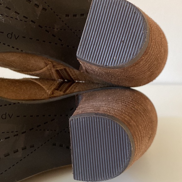 DV Dolce Vita buckle ankle booties size 10 - Picture 9 of 11
